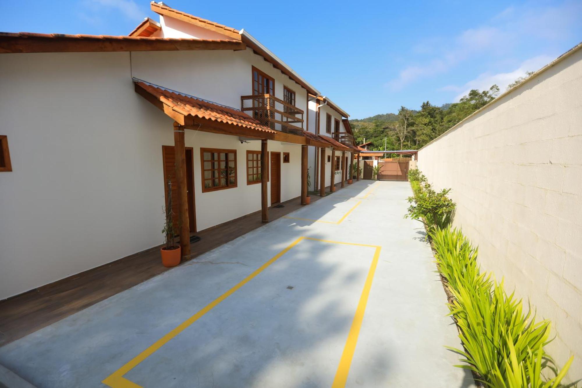 Estaleiro Com Charme - Ar, Churras E Pet Friendly Balneario Camboriu Luaran gambar