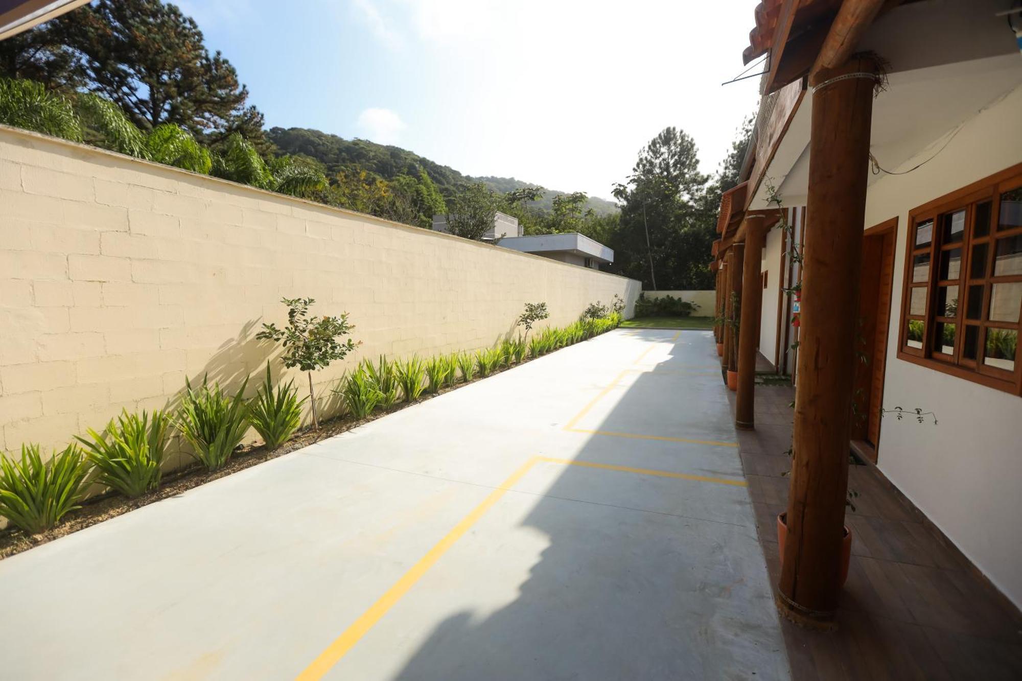 Estaleiro Com Charme - Ar, Churras E Pet Friendly Balneario Camboriu Luaran gambar